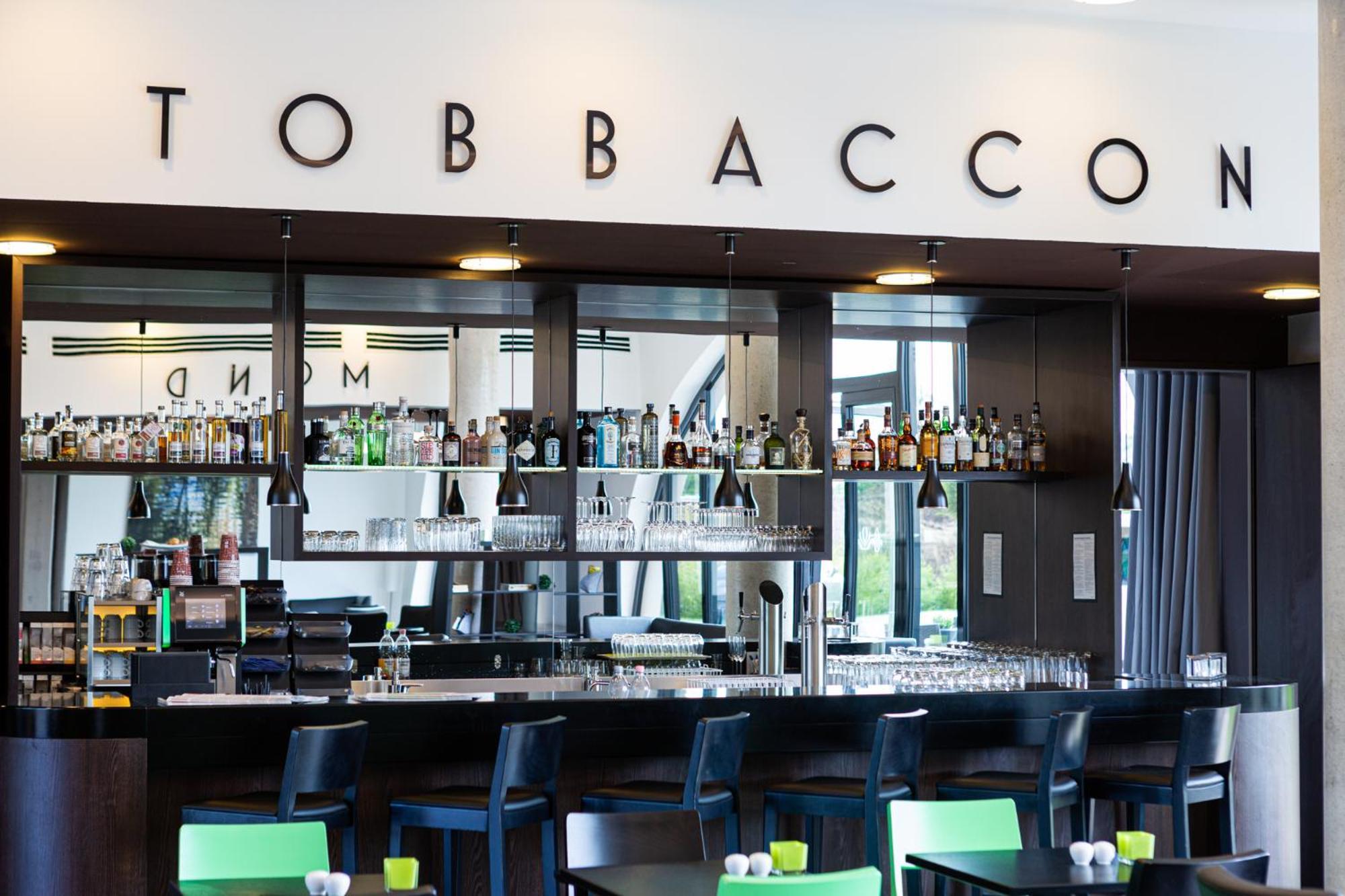 Tobbaccon Hotel เบนส์ไฮม์ ภายนอก รูปภาพ