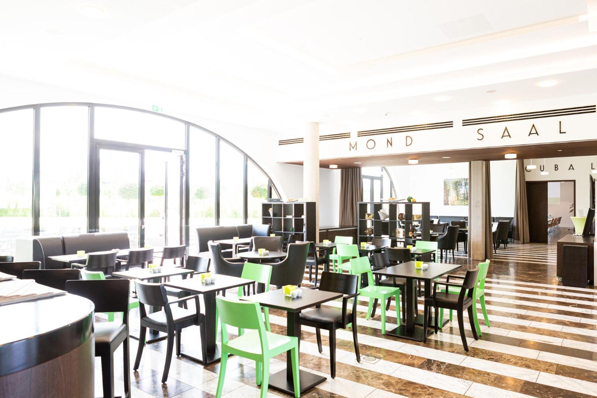 Tobbaccon Hotel เบนส์ไฮม์ ภายนอก รูปภาพ