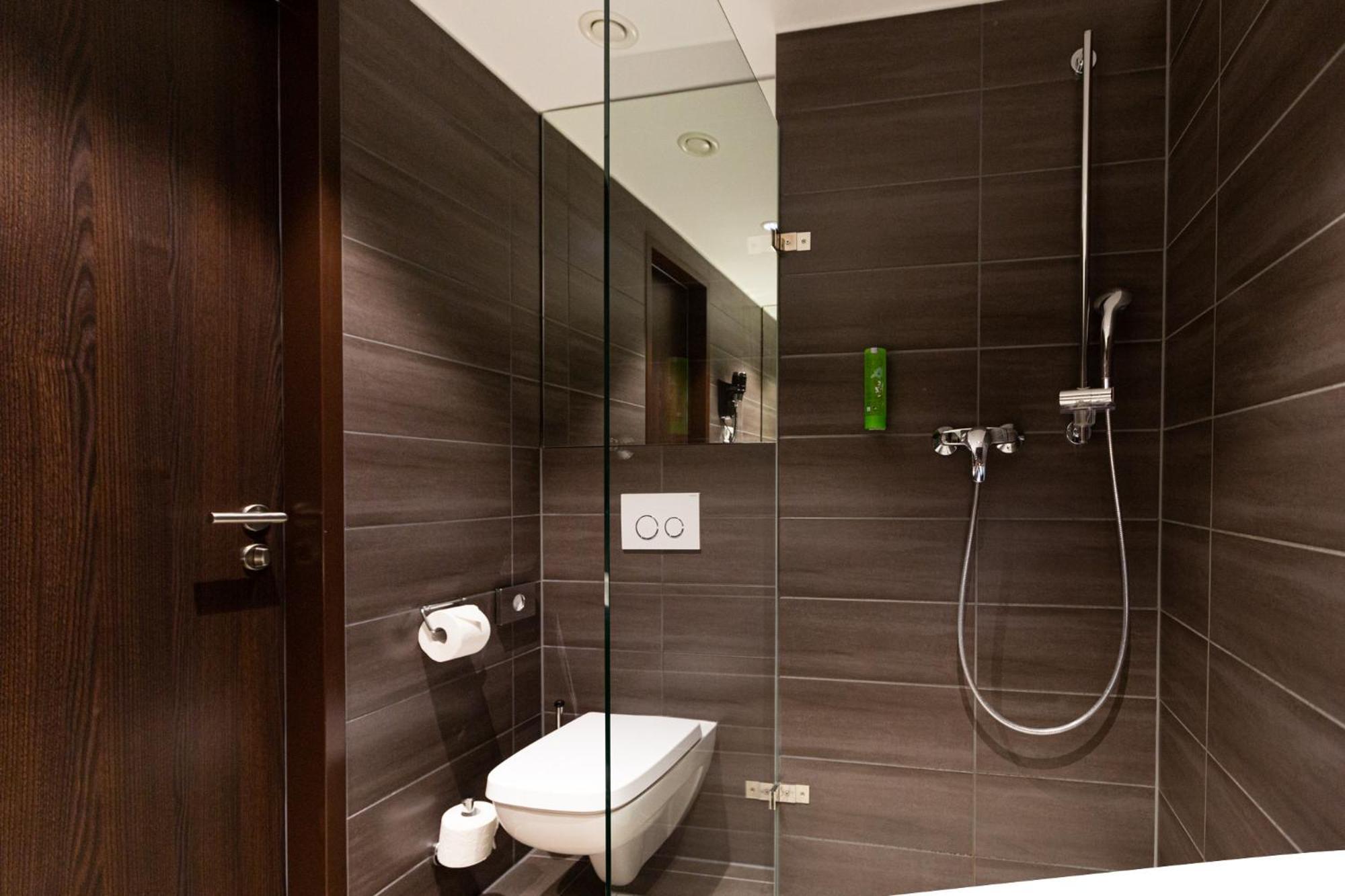 Tobbaccon Hotel เบนส์ไฮม์ ภายนอก รูปภาพ
