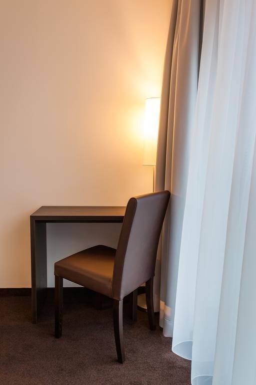 Tobbaccon Hotel เบนส์ไฮม์ ห้อง รูปภาพ